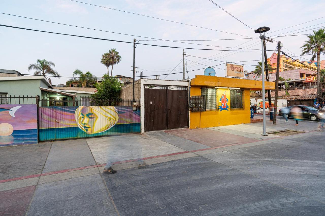 2 Br/ 1 Ba Home, Sleeps 10, 1 Min Walk To Rosarito Beach المظهر الخارجي الصورة